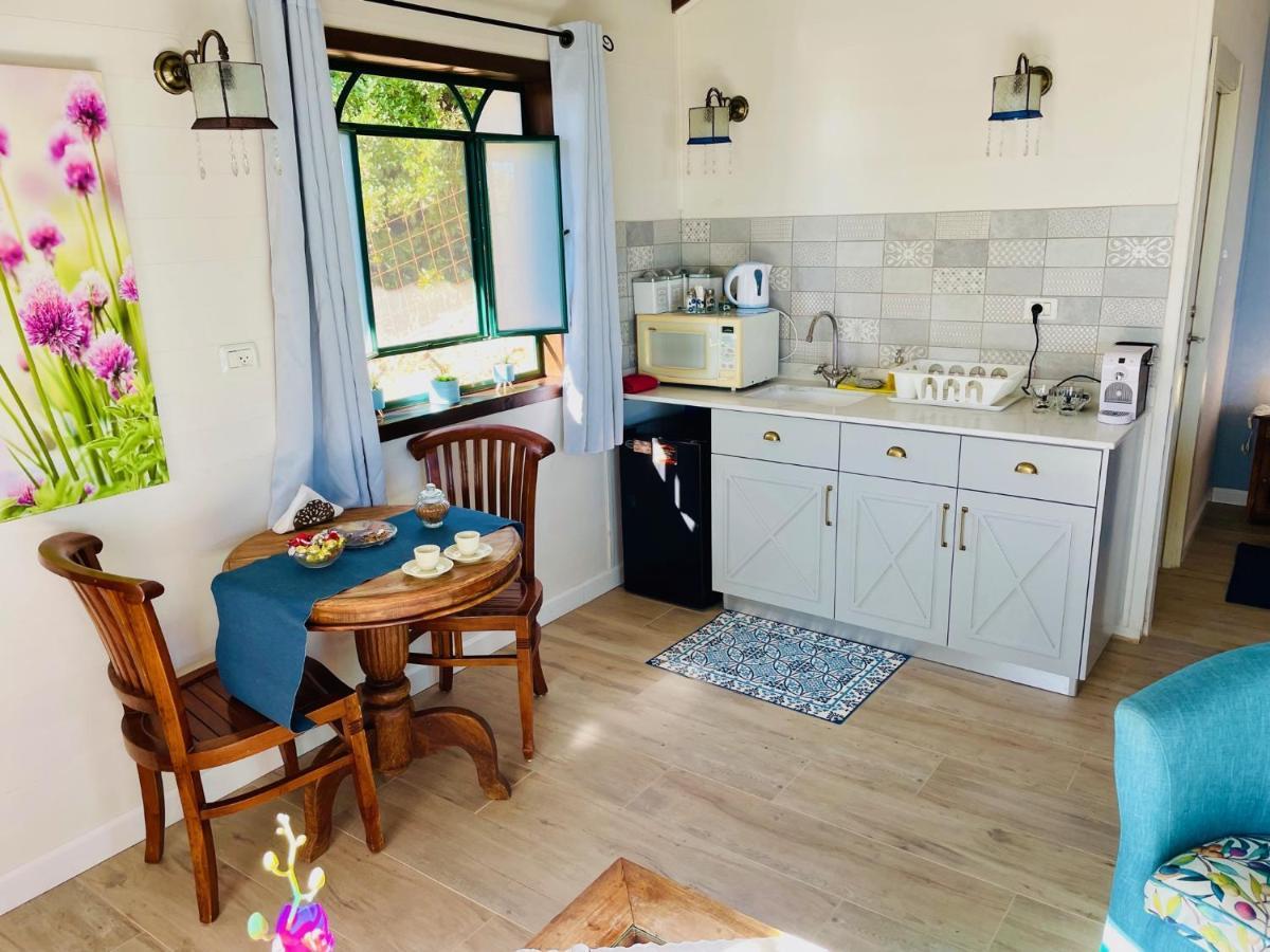 First Light Cabins Amirim Εξωτερικό φωτογραφία
